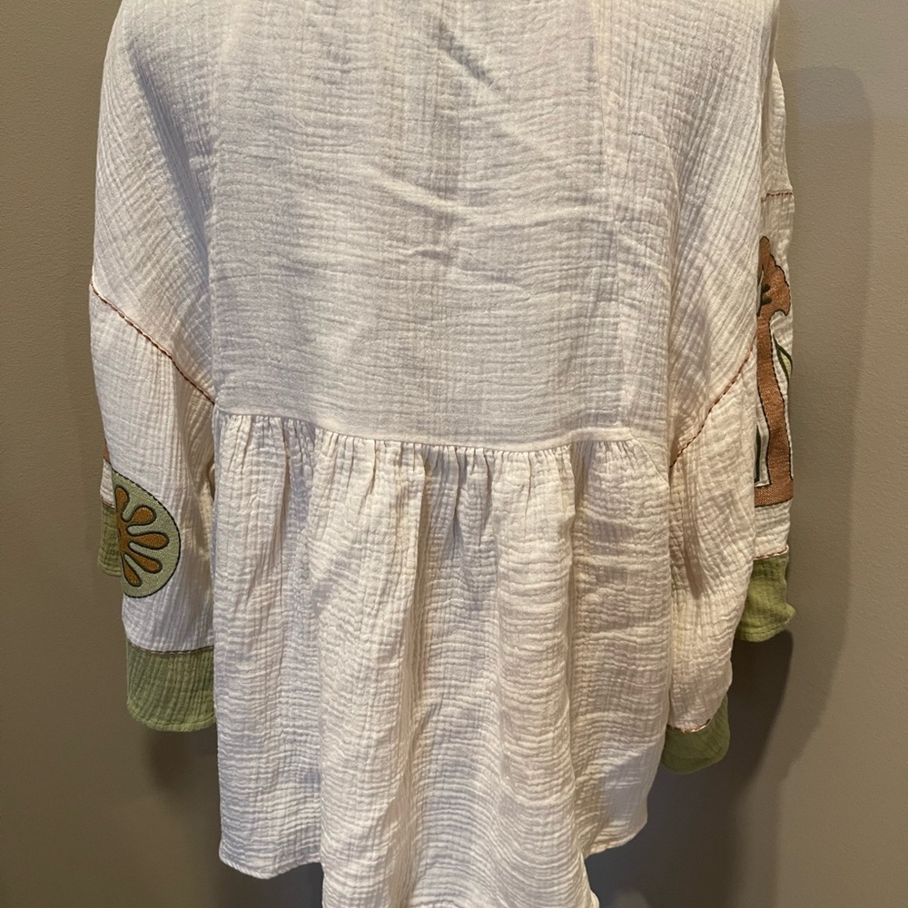 Easel Boho Embroidered V-Neck Peasant Top - Picture 2 of 5